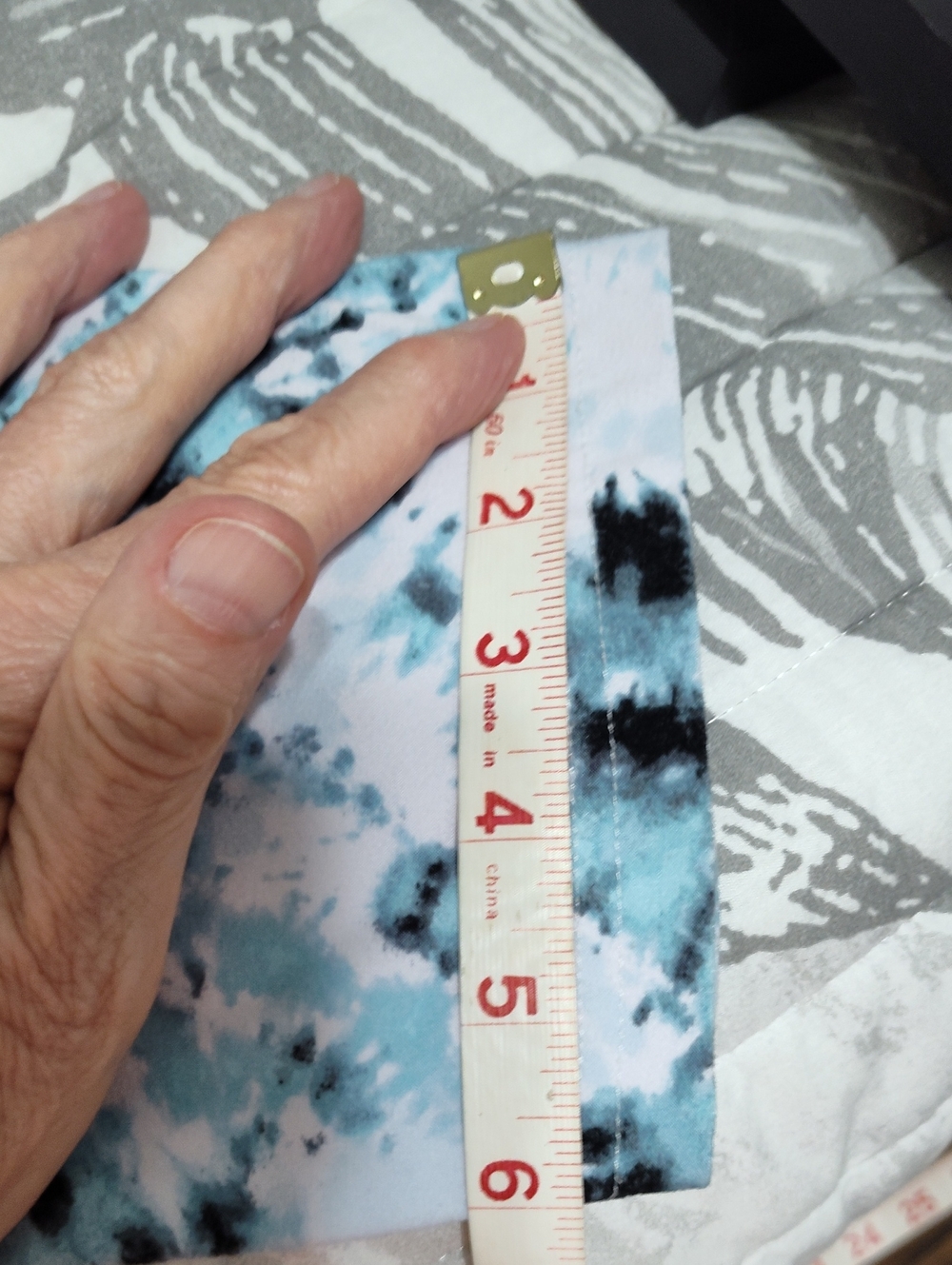 Time and Tru Cropped Leggings, White, Blue & Black Tie Dye, Size XXL (20) - Picture 12 of 12